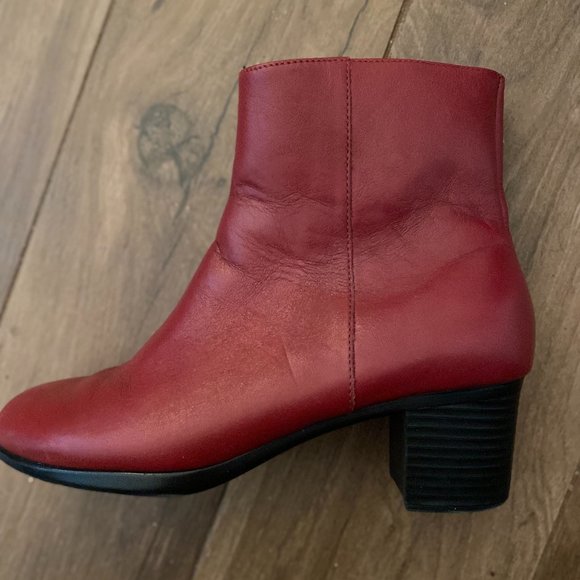 HOPP Red Ankle Boot - Picture 3 of 8